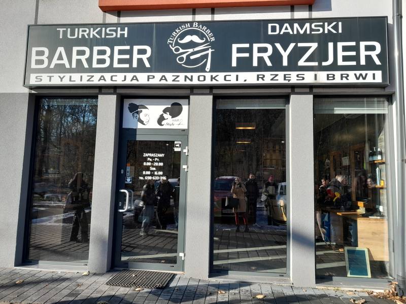 Drzwi wejściowe Turkish Barber .jpg